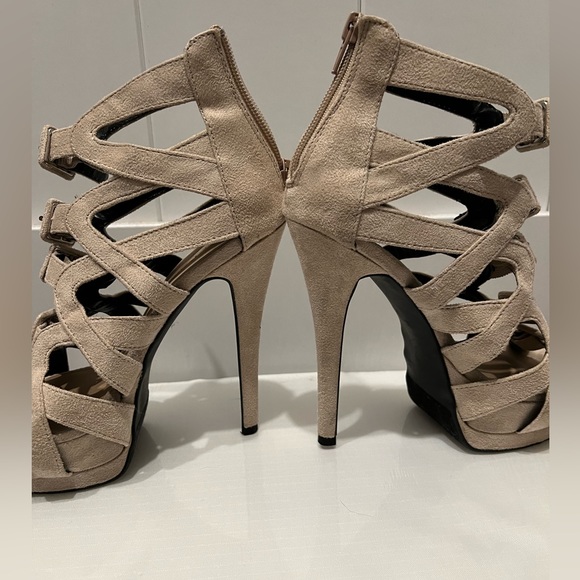 Justfab 6” heels - Picture 2 of 2